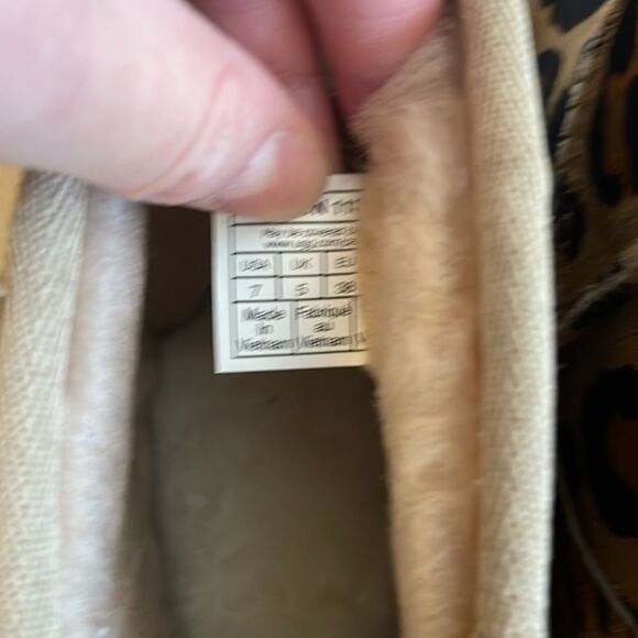 UGG Classic Ultra Mini Spotty Boots Natural Women Size 7 - Picture 13 of 15